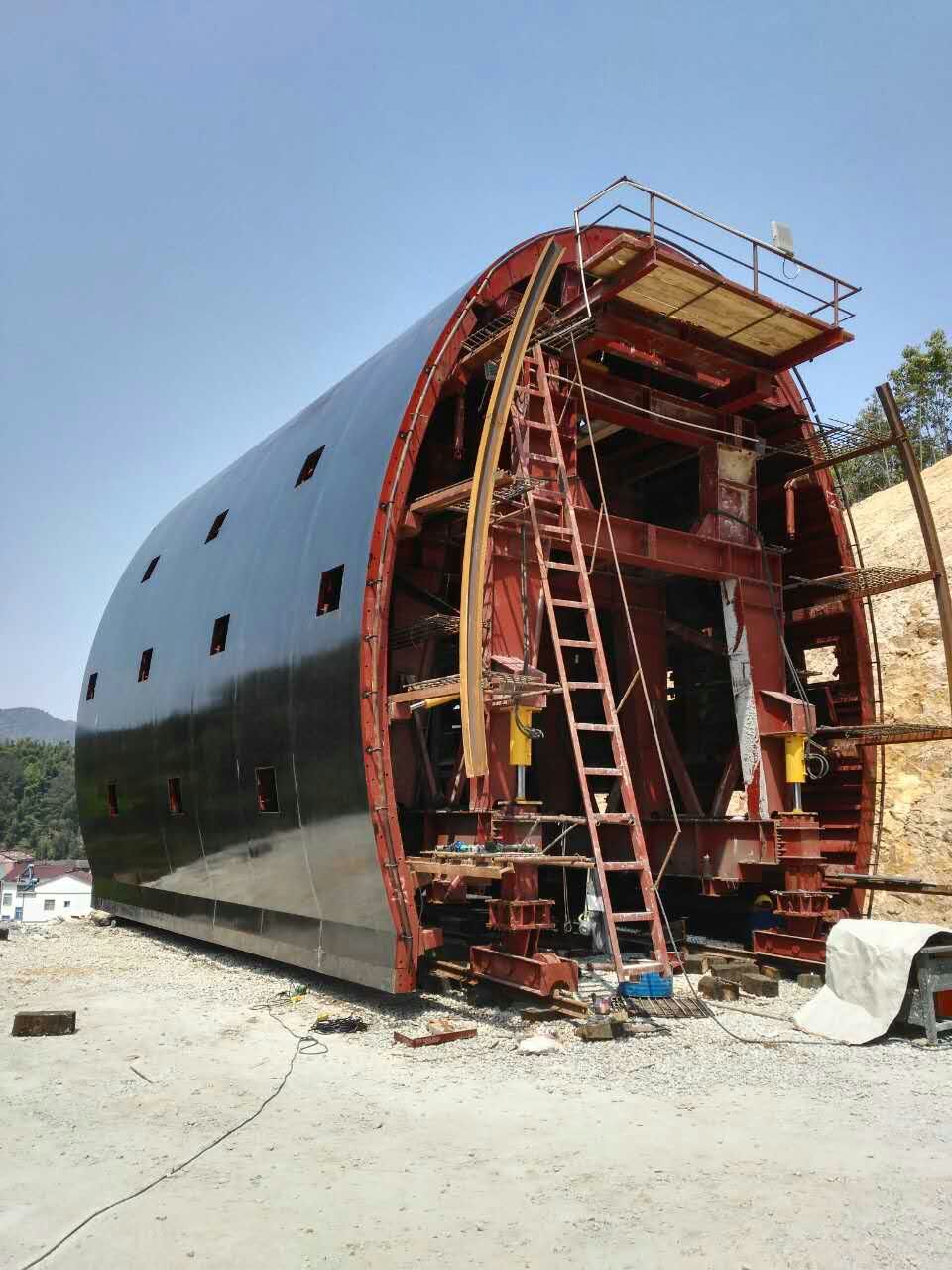 隧道襯砌臺車是什么 隧道襯砌臺車的結(jié)構(gòu)原理及用處 隧道襯砌臺車是什么 隧道襯砌臺車的結(jié)構(gòu)原理及用處